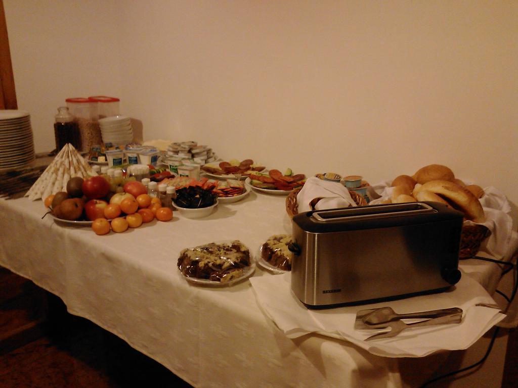 Bastya Hotel Mako Bagian luar foto