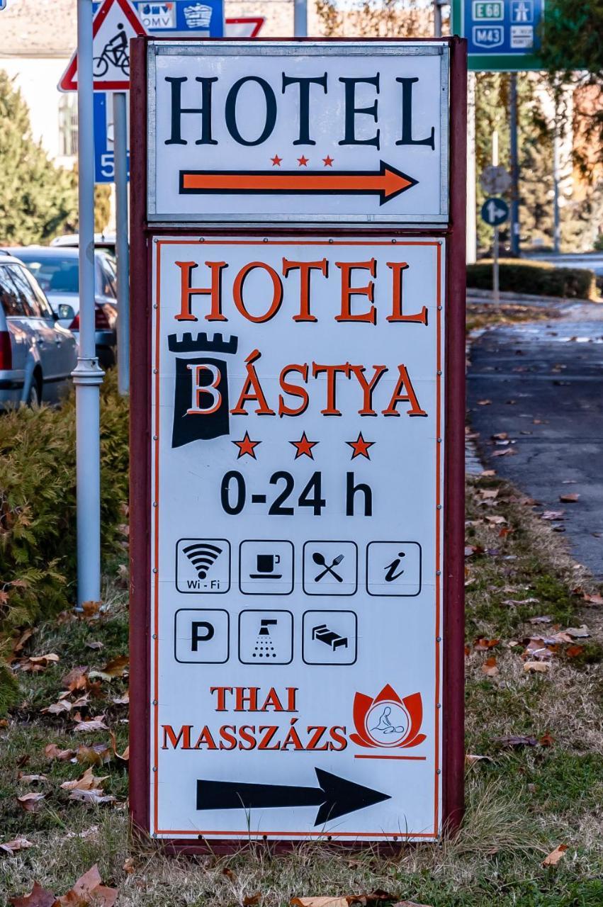 Bastya Hotel Mako Bagian luar foto