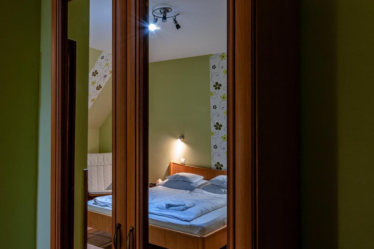 Bastya Hotel Mako Bagian luar foto