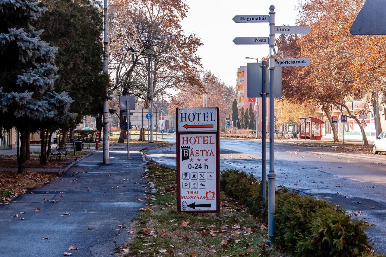 Bastya Hotel Mako Bagian luar foto